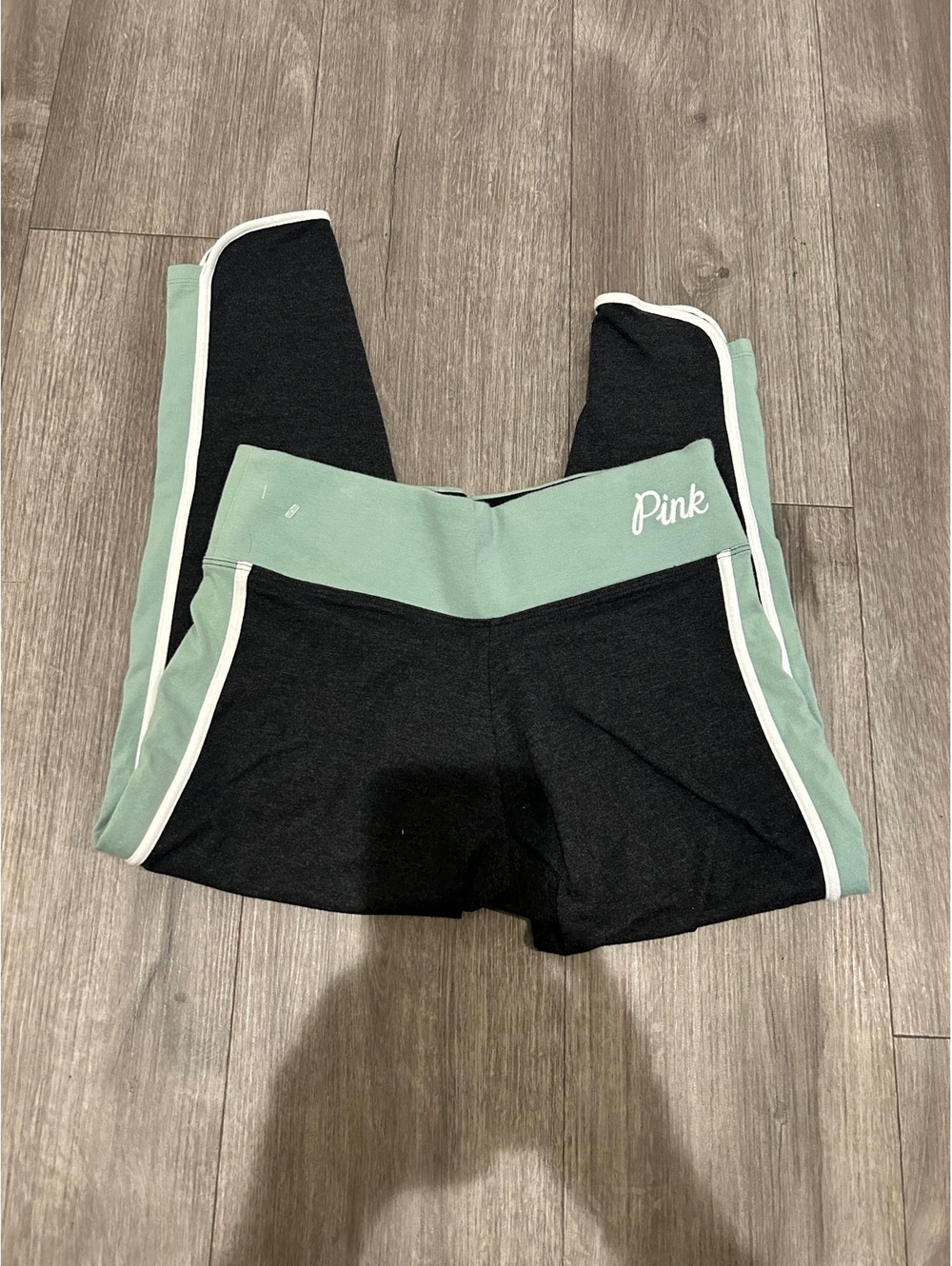 Mint green VS yoga capri leggings